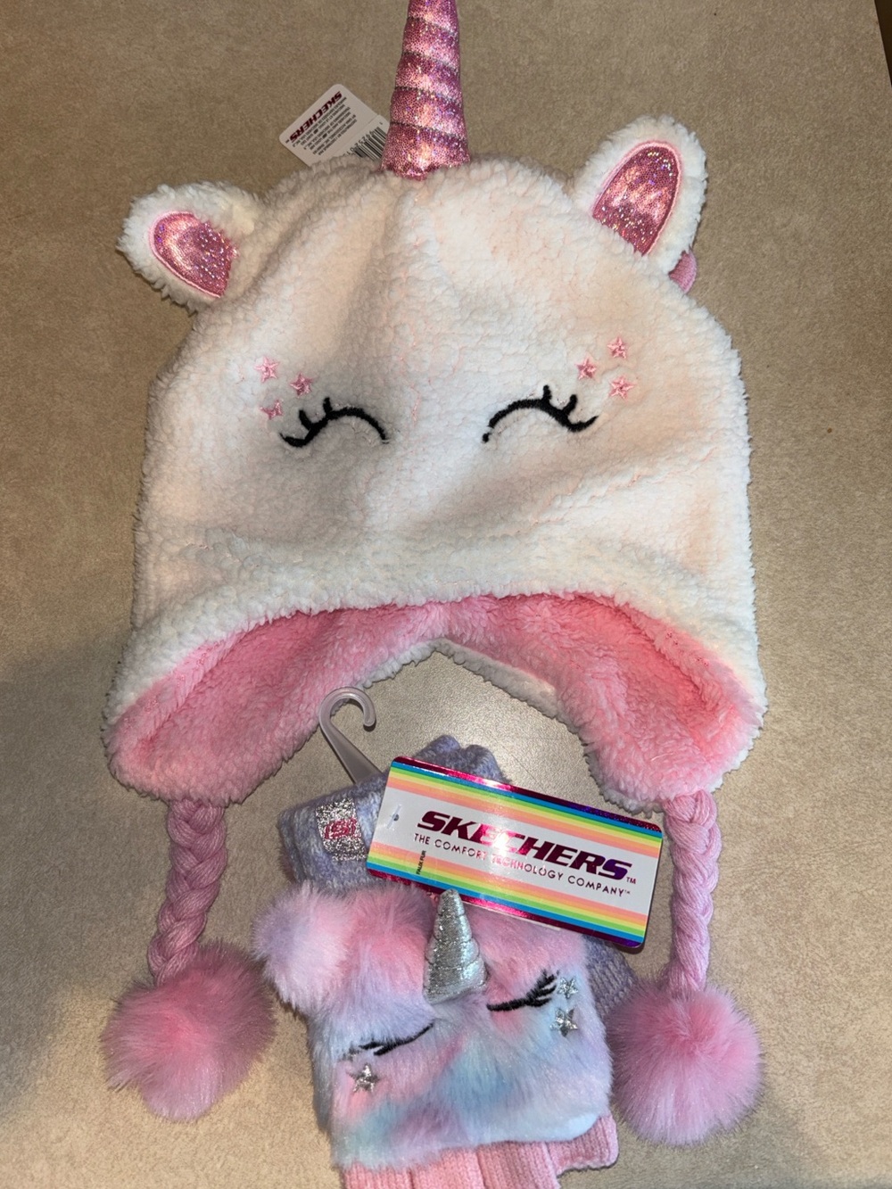 Skechers White & Pink Plush Unicorn Hat with Matching Fuzzy Gloves